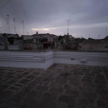 Appartamento in pieno centro a Lecce Esterno foto