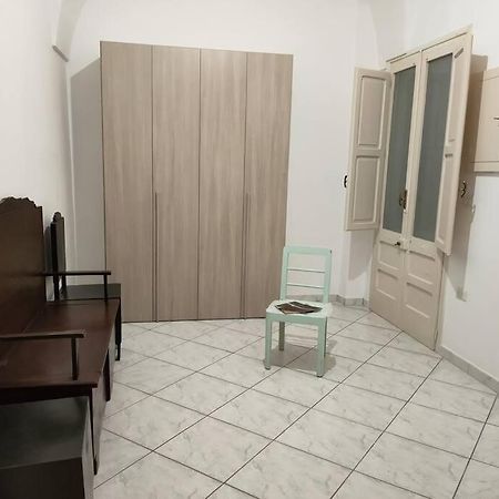 Appartamento in pieno centro a Lecce Esterno foto