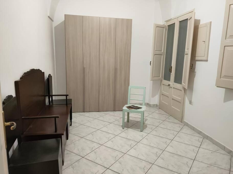 Appartamento in pieno centro a Lecce Esterno foto