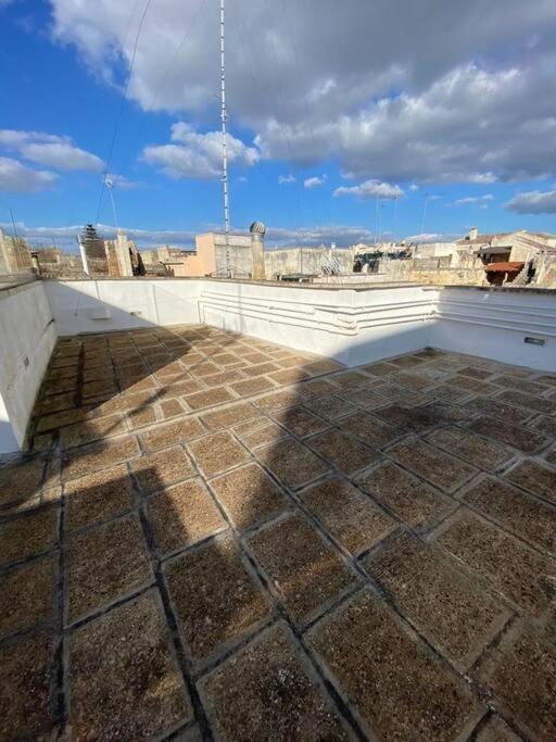 Appartamento in pieno centro a Lecce Esterno foto