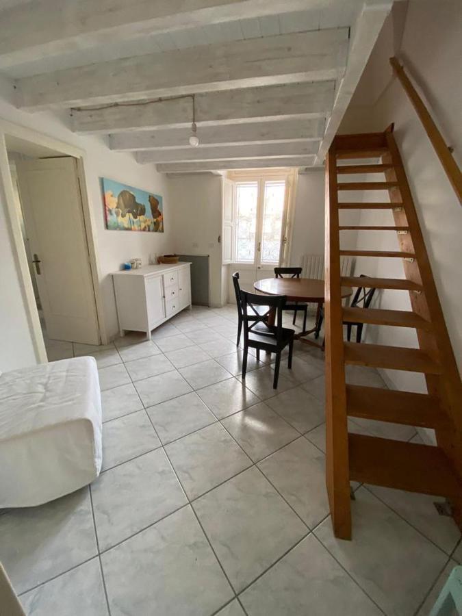 Appartamento in pieno centro a Lecce Esterno foto